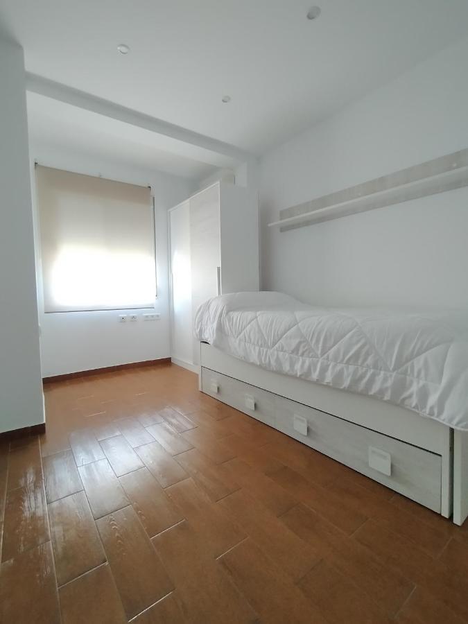 Апартаменты Apartamento Del Mercado Аямонте Экстерьер фото